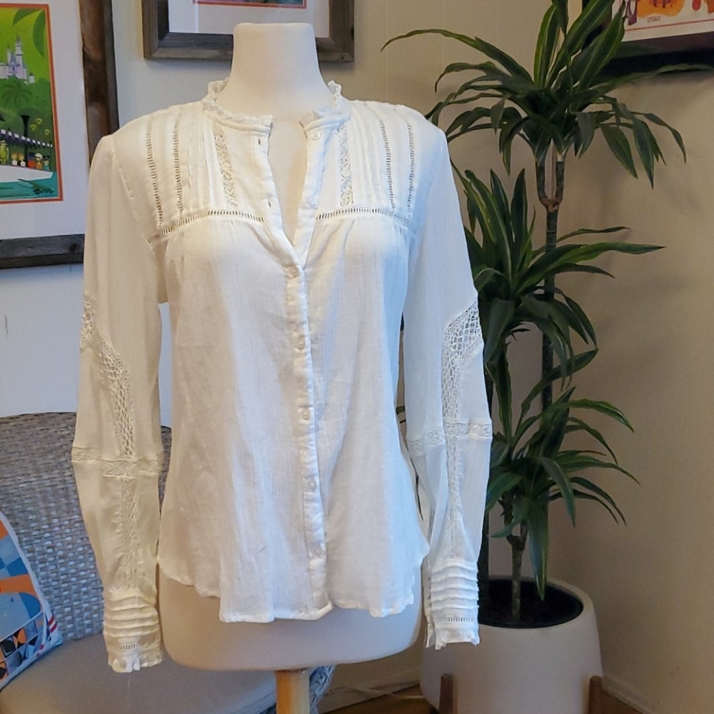 Free people Long sleeve button up crochet top sz M